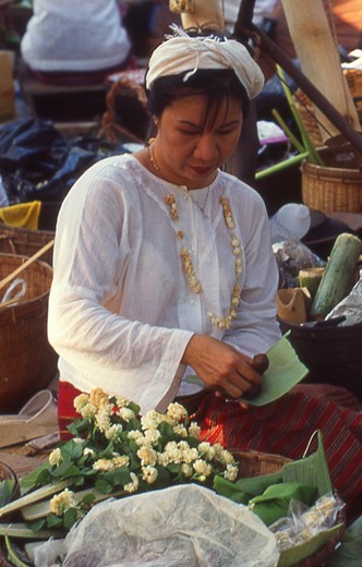 Thai Women In Commerce