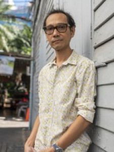 A Neighborhood Stroll with Thai Film Critic Kong Rithdee